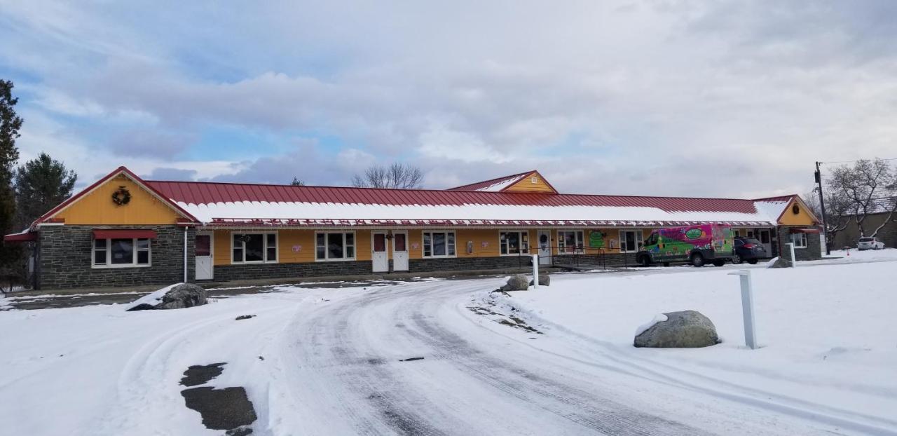 Middlebury Sweets Motel Exteriör bild